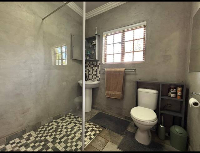 3 BEDROOM HOUSE TO LET IN UNITAS PARK